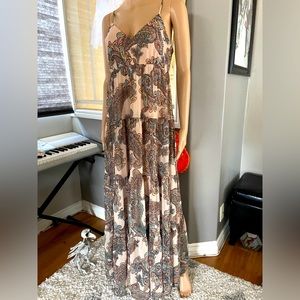 Express Tiered Tan Paisley Maxi dress . Size Small Petite